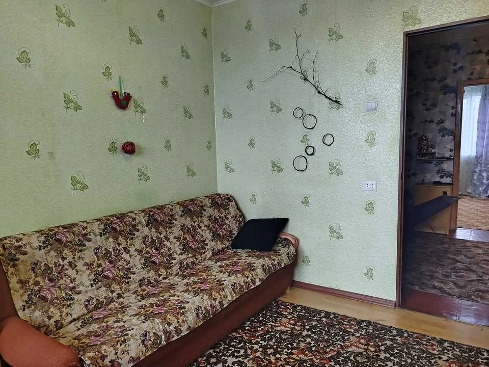 Apartment. Kharkiv, Traktorostudivnyky Ave.