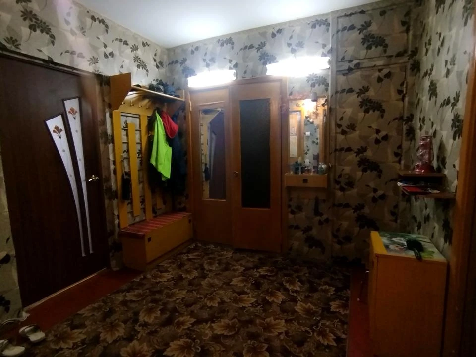 Apartment. Kharkiv, Traktorostudivnyky Ave.