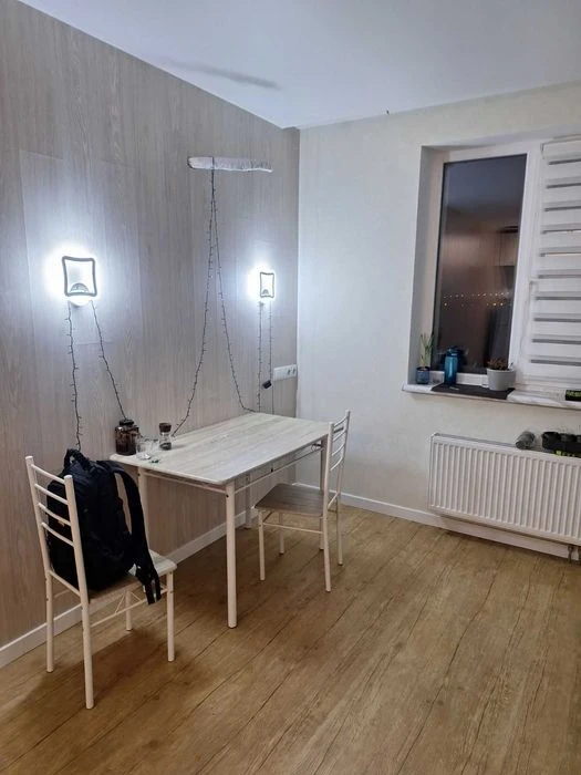 For sale: 1-room apartment in the Ptichka residential complex, Pavlova Square. Renovated, furnished, and tech.
