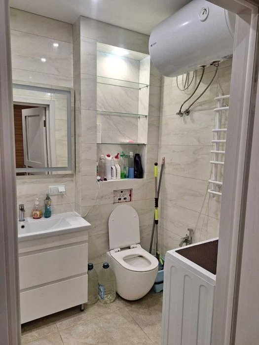 For sale: 1-room apartment in the Ptichka residential complex, Pavlova Square. Renovated, furnished, and tech.