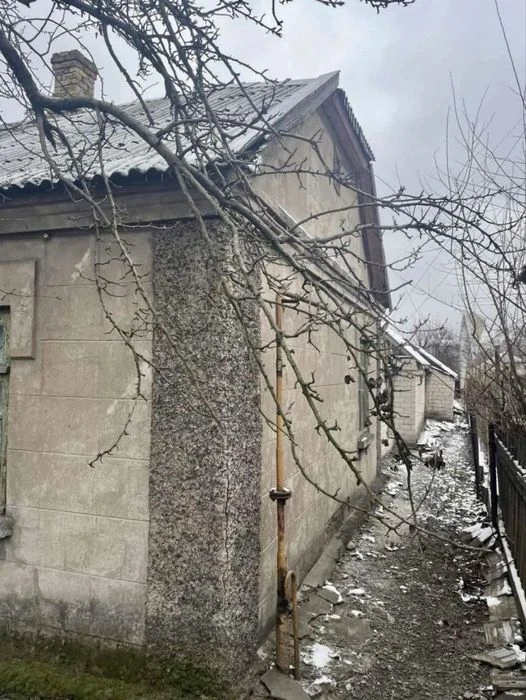 Продаж будинку центр міста вул. Єднання / 10 соток землі