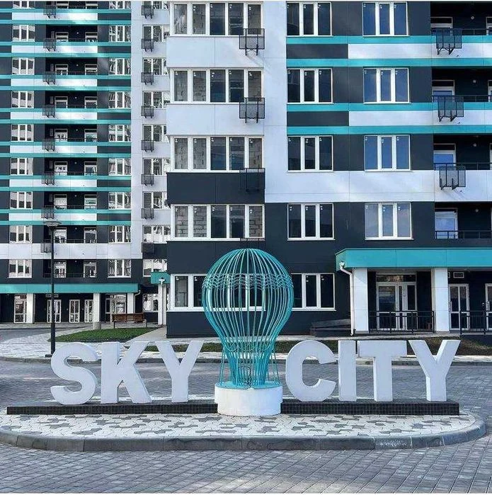 1-комнатная квартира в новом сданном ЖК "Скай Сити" на Варне