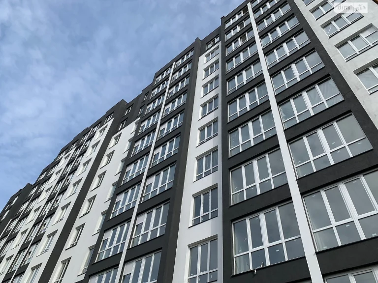 Продаж Окремий гараж Коновальця Чорновола