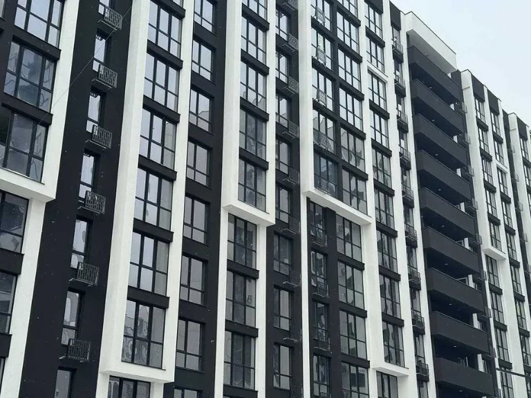 Здана однокімнатна квартира біля міського озера по дуже вигі