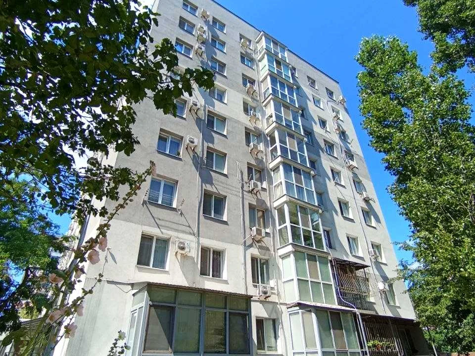 Квартира. Одесса, Николаевская дорога ул., (Дом 1)