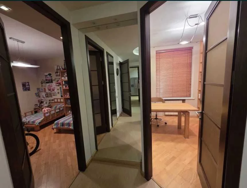 Renovated apartment 110 sq.m., Myru St.