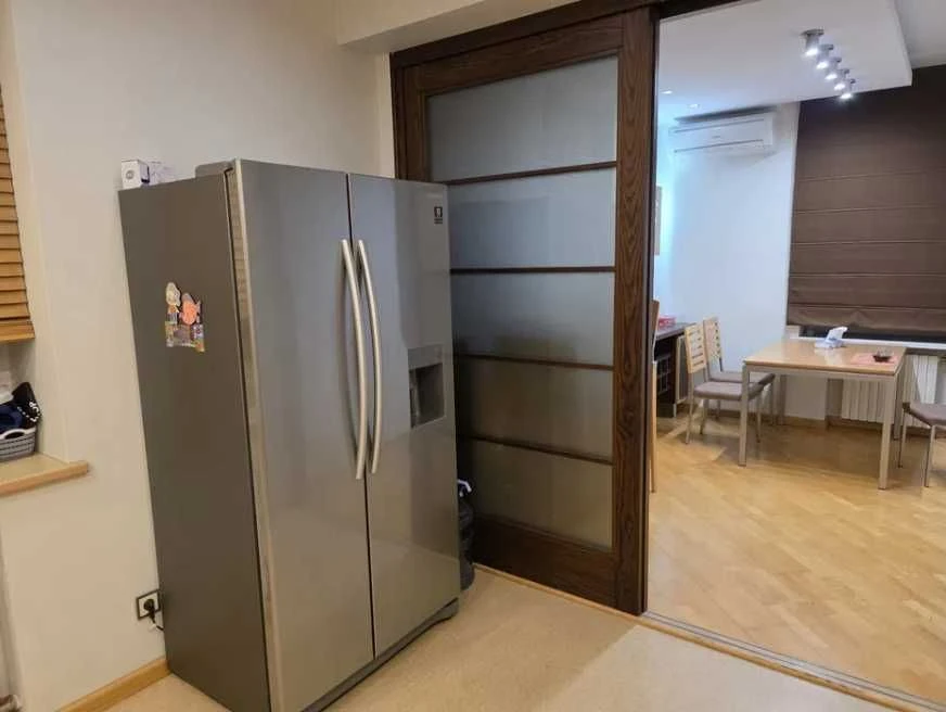 Renovated apartment 110 sq.m., Myru St.