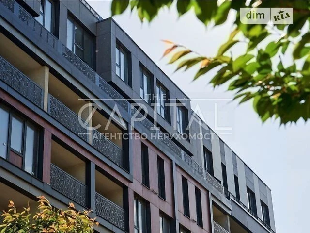 Продаж 4к квартири 131 кв. м на вул. Набережно-Рибальська до