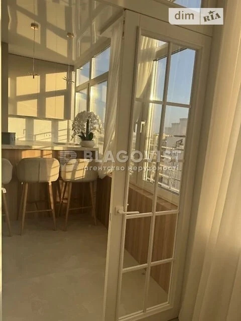 Sale of 1-room apartment 67 sq. m on Mytropolyta Vasylya Lypki St.