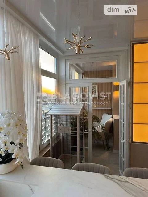 Sale of 1-room apartment 67 sq. m on Mytropolyta Vasylya Lypki St.