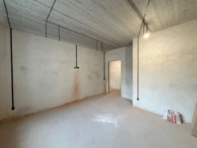1 ком квартира! 43 м2, 4 этаж! Кирпич и газ Срочно