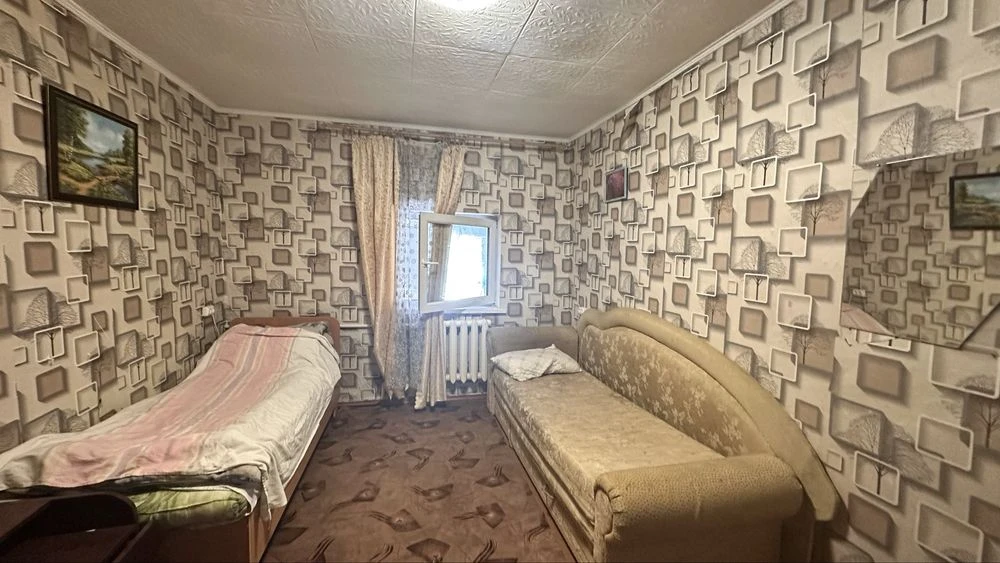 Продам просторий будинок на вул.Пестеля