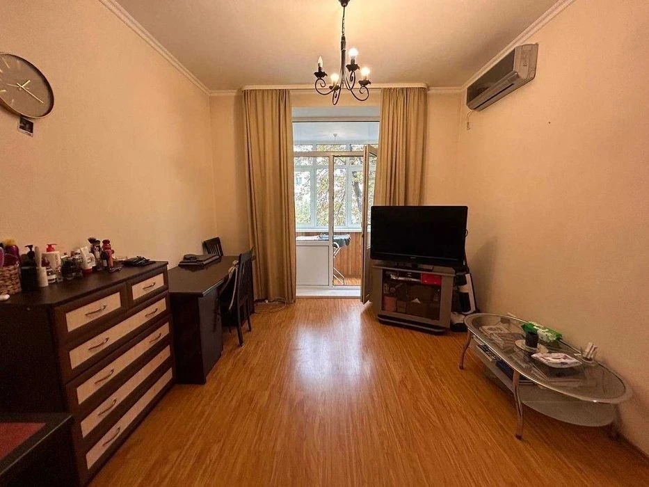 Sale of cozy 1 room. quarter St. Yu. Zdanovskaya 22/15. Without co