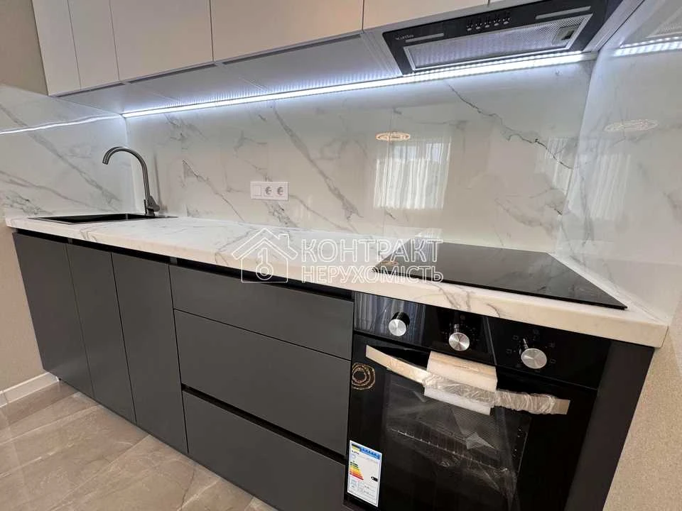 Apartment. Kharkiv, Myru St.