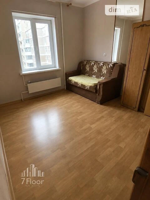 Sale of 3-room apartment 75 sq. m. on Oleksandry Ekster 10/87 street