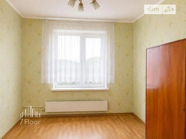 Sale of 3-room apartment 75 sq. m. on Oleksandry Ekster 10/87 street