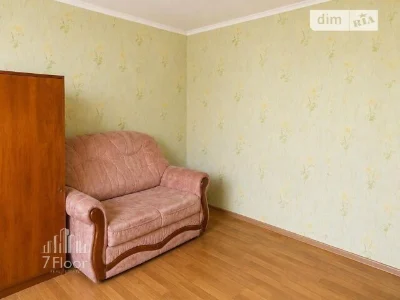 Sale of 3-room apartment 75 sq. m. on Oleksandry Ekster 10/87 street