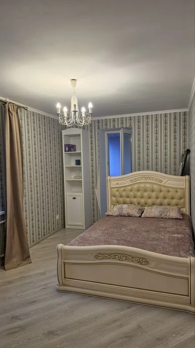 продаж 4х-кімн квартири в центрі