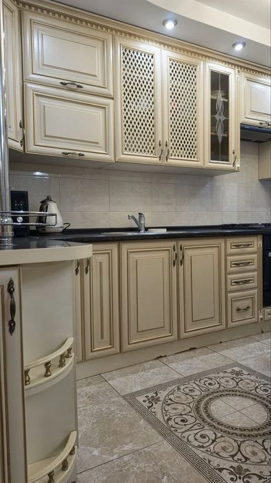 продаж 4х-кімн квартири в центрі