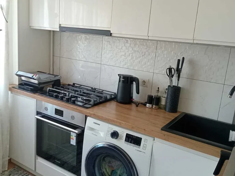 Apartment. Lviv, Kulparkivska St.