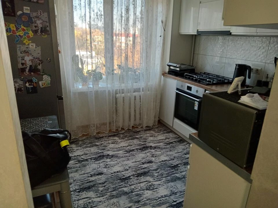 Apartment. Lviv, Kulparkivska St.
