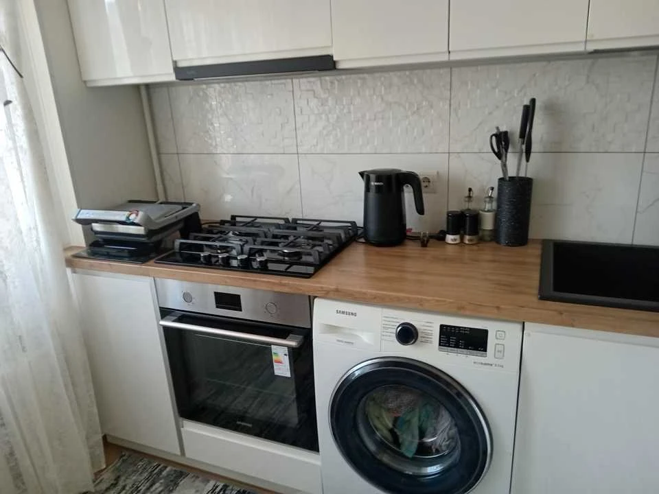 Apartment. Lviv, Kulparkivska St.