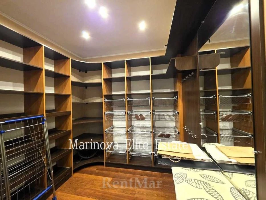 Quality house/brick 7th century B Fontana 5 acres Banya Kupel