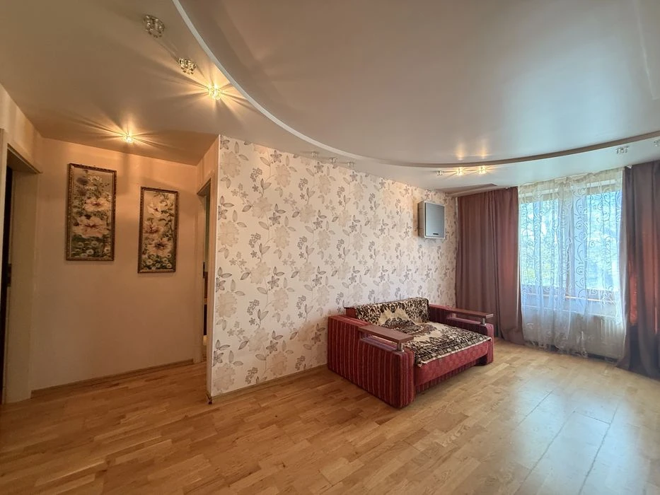 Three-room apartment for sale in Saltovka