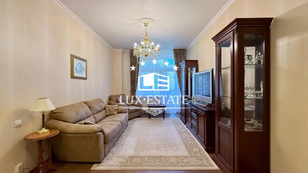 Two-room apartment for sale in the prestigious East-West residential complex.