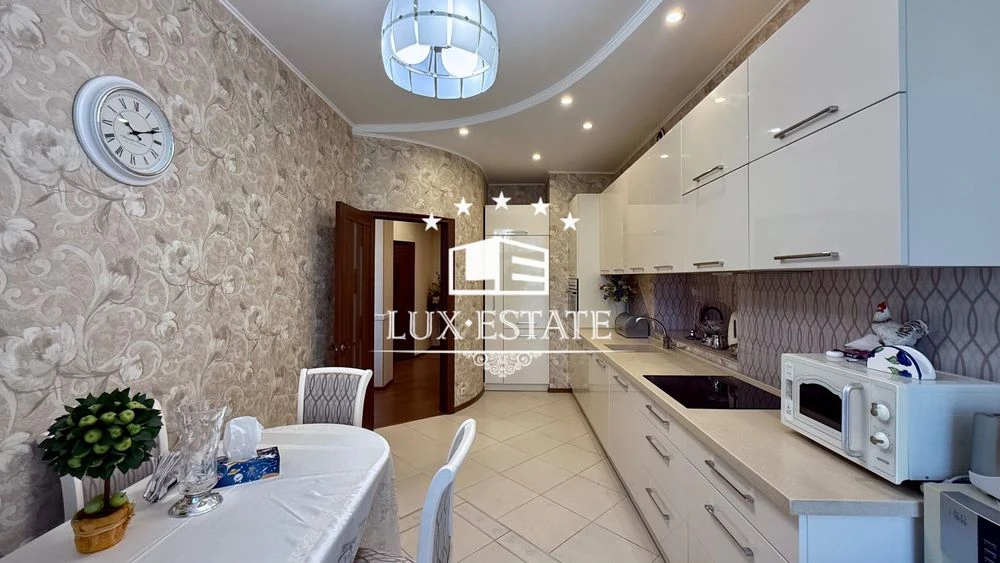 Two-room apartment for sale in the prestigious East-West residential complex.