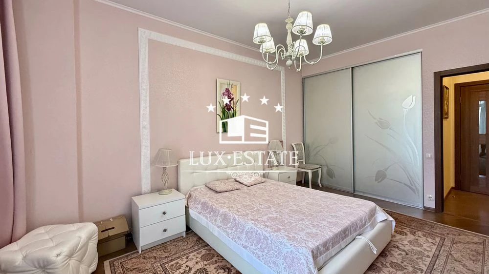 Two-room apartment for sale in the prestigious East-West residential complex.