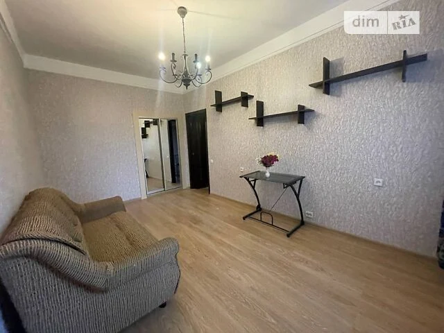 Sale of 1-room apartment 28.1 sq. m. on Velyka Vasylkivska 1 st.