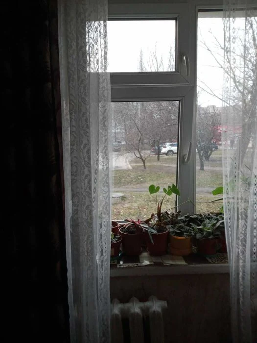 .Продаж 2х кімнатної, теплої квартири, р-н ПЗР.