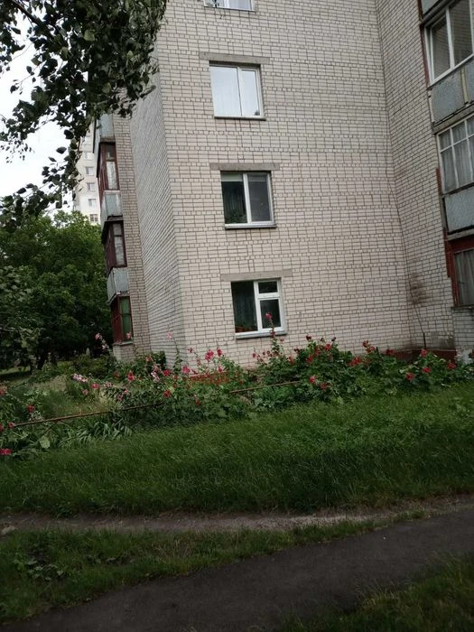 .Продаж 2х кімнатної, теплої квартири, р-н ПЗР.