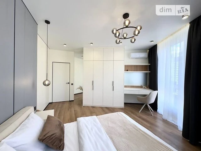 Продаж 2к квартири 68 кв. м на вул. Причальна 8 • ID 3472561