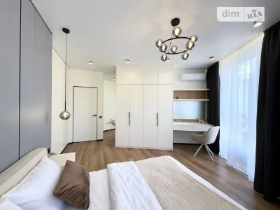 Продаж 2к квартири 68 кв. м на вул. Причальна 8 • ID 3472561