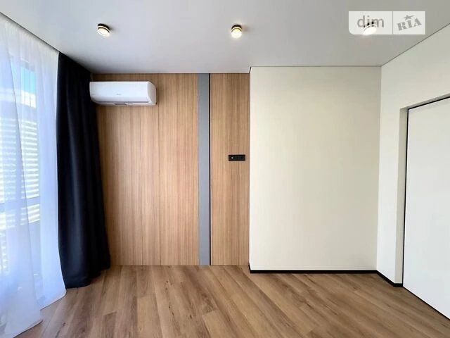 Продаж 2к квартири 68 кв. м на вул. Причальна 8 • ID 3472561