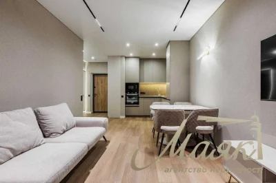 Sale of a 1-room apartment with new renovation in the Varshavski residential complex