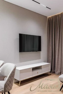 Sale of a 1-room apartment with new renovation in the Varshavski residential complex