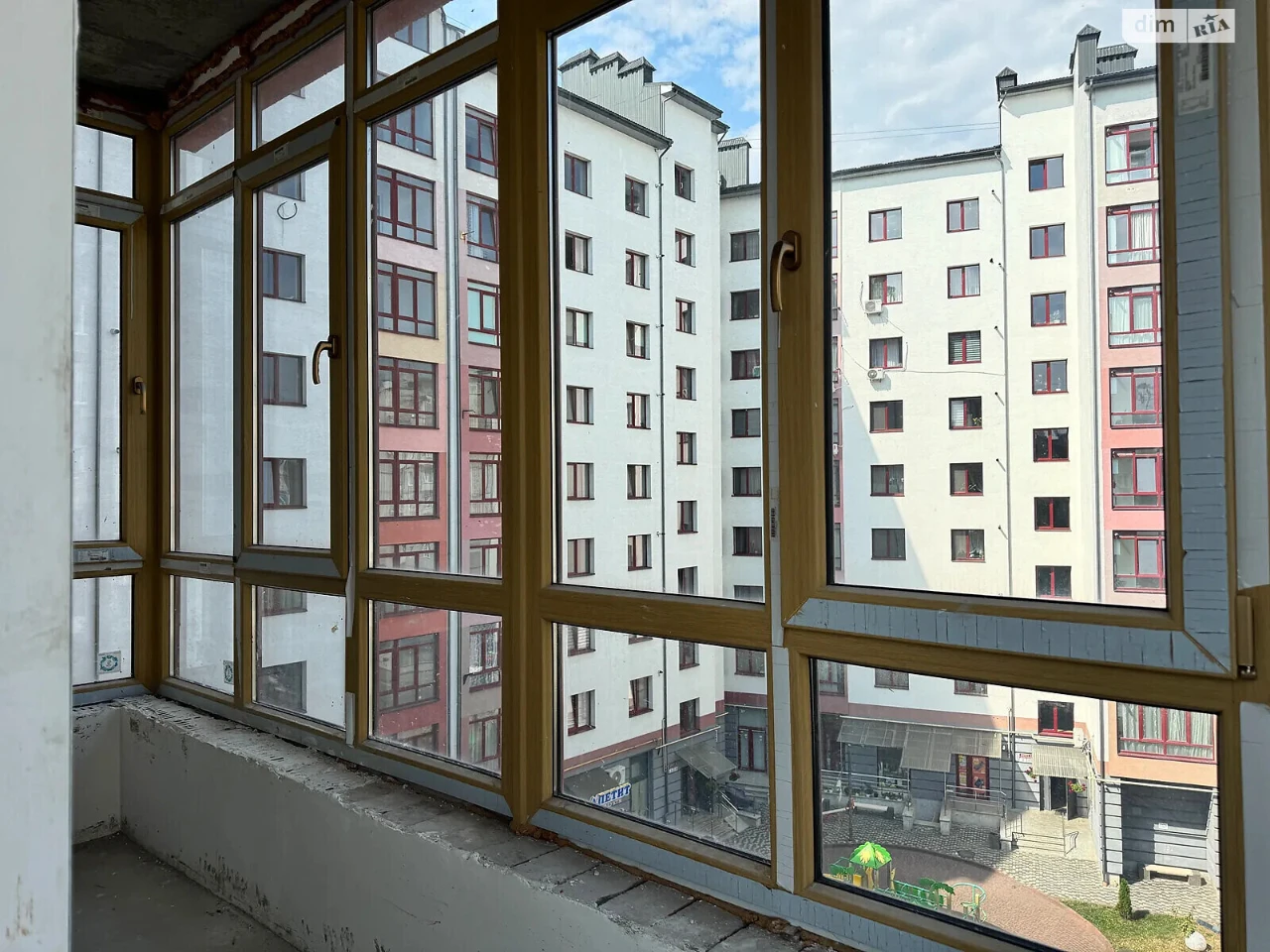 Продаж Квартира Брати