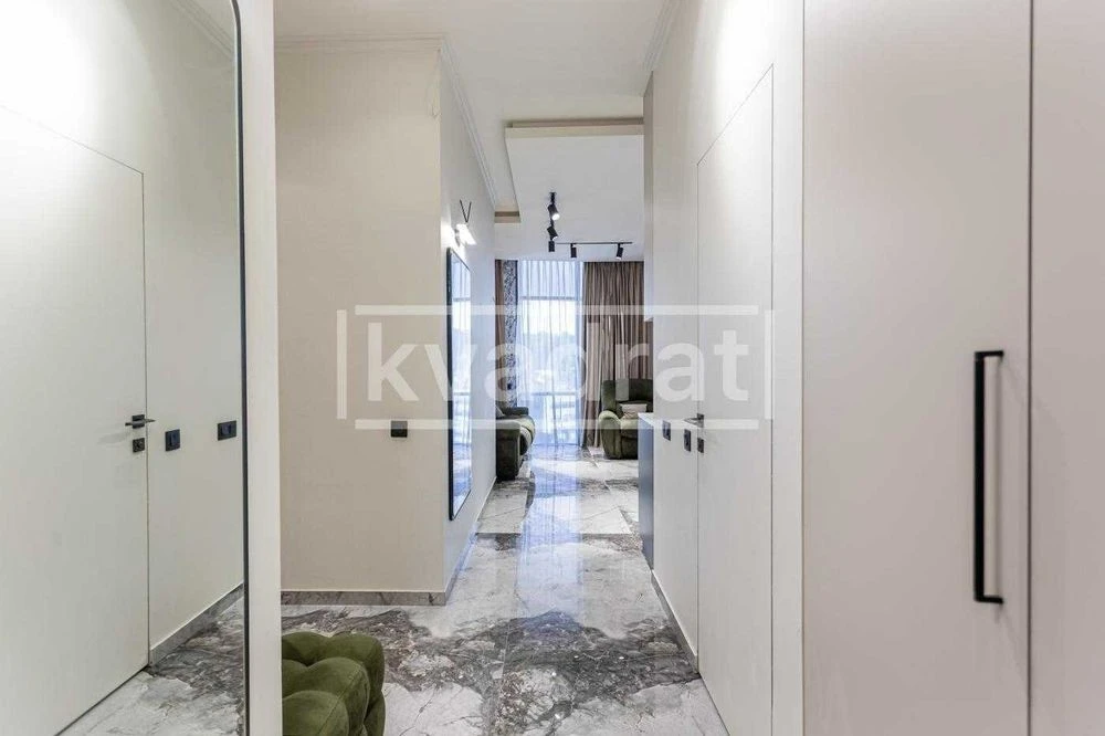 No commission for the buyer % Sale of a 3-room apartment (2 s