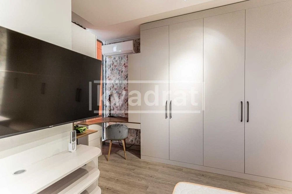 No commission for the buyer % Sale of a 3-room apartment (2 s