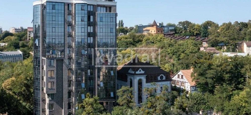 No commission for the buyer % Sale of a 3-room apartment (2 s