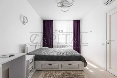 Apartment for sale in Oakland OK LAND Solomenka Sevastopolskaya Pl