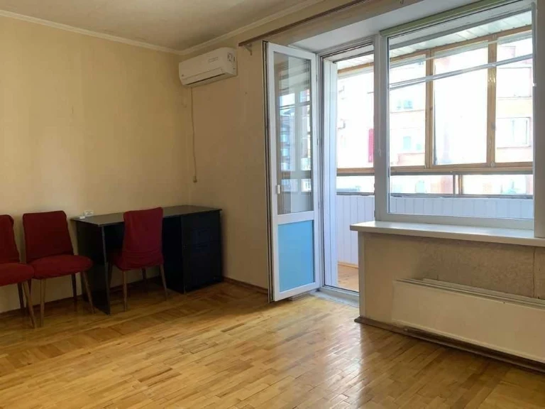 2-room apartment for sale 65 m², Zolotoustivska St., 4