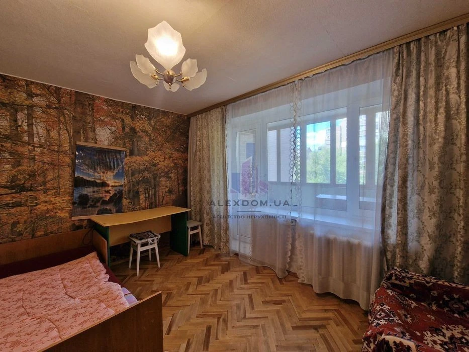2-room apartment for sale, Antonovicha St., building 102, Pal metro station