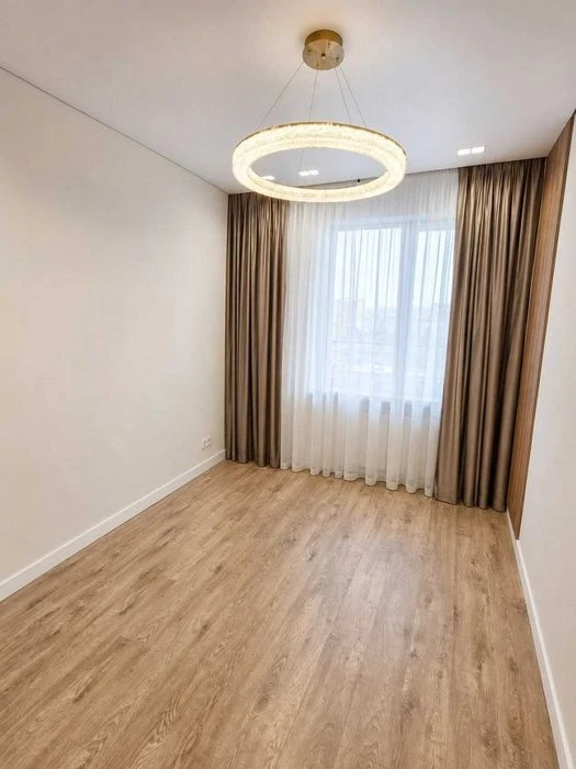 Продам дизайнерскую 3 комнатную квартиру в ЖК Акрополь-1, Вел