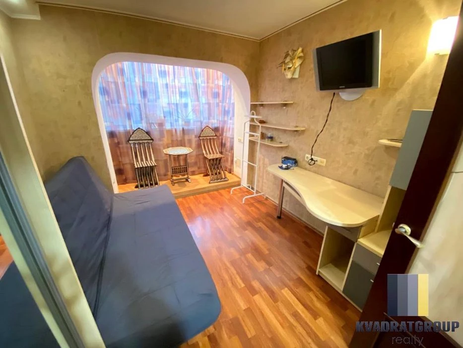 Продаж 2к квартири пр-т Науки (Гагаріна) 3