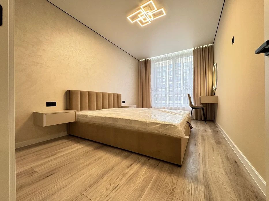 Large 1-room apartment with renovation, developed infrastructure 8