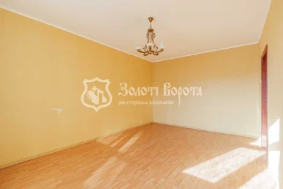 For sale 2-room apartment 56.3 m², Akademika Efremova St.